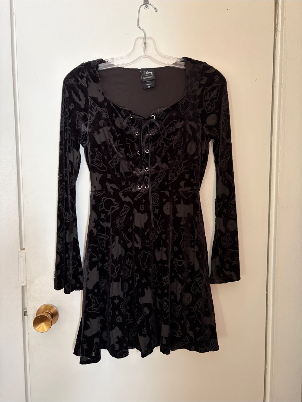 Disneys Hocus Pocus Black Velvet Lace-Up Long Sleeve Dress witch costume XS